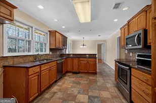 502 Ashford Cir, Lagrange, GA 30240 - Photo 9