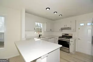 2381 Cove Rd, Lithonia, GA 30058 - Photo 9