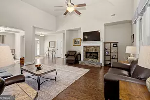 89 Fox Hall Crossing E, Senoia, GA 30276 - Photo 11