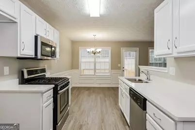 628 Shadow Lake Drive, Lithonia, GA 30058 - Photo 5