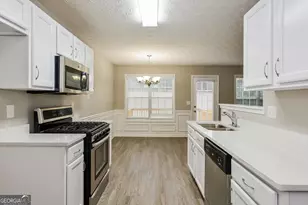 628 Shadow Lake Dr, Lithonia, GA 30058 - Photo 5