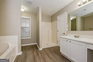 628 Shadow Lake Dr, Lithonia, GA 30058 - Photo 9