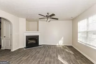 7471 Garnet Dr, Jonesboro, GA 30236 - Photo 3