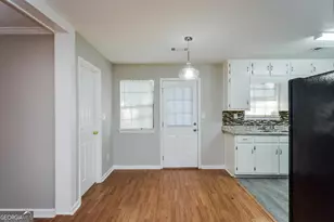 619 Lakeridge Cir SE, Conyers, GA 30094 - Photo 5