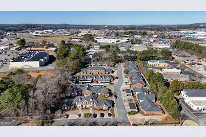 814 Manor Way, Cartersville, GA 30120 - Photo 3