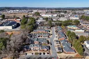 814 Manor Way, Cartersville, GA 30120 - Photo 3