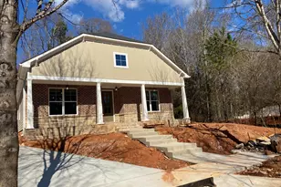 325 Edgewater Dr, Athens, GA 30605 - Photo 1