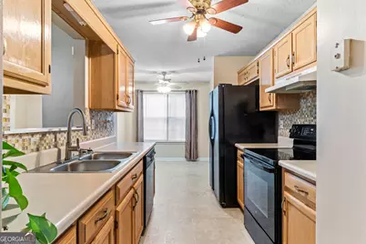 64 Dogwood Lakes Drive, Hampton, GA 30228 - Photo 13