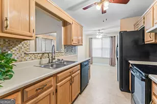 64 Dogwood Lakes Dr, Hampton, GA 30228 - Photo 15