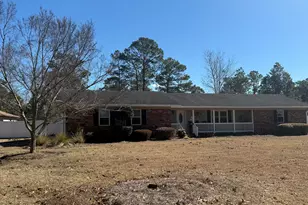 687 Harper St, Jesup, GA 31546 - Photo 1