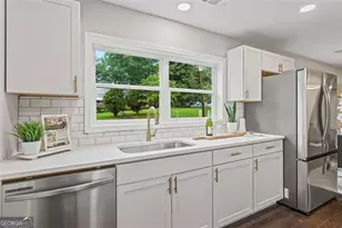 1995 Venetian Dr SW, Atlanta, GA 30311 - Photo 13