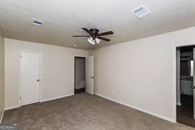 1070 Salisbury Trail, Riverdale, GA 30296 - Photo 9