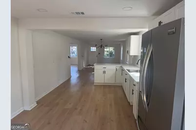 614 W 38th Street, Savannah, GA 31415 - Photo 9