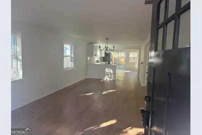 614 W 38th Street, Savannah, GA 31415 - Photo 5