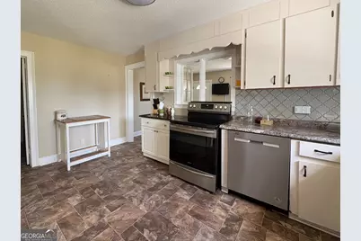 205 White Road, Byron, GA 31008 - Photo 9