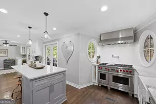 9330 Martins Lake Dr, Roswell, GA 30076 - Photo 13