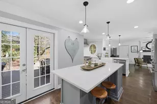 9330 Martins Lake Dr, Roswell, GA 30076 - Photo 11