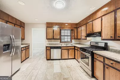 2932 Marsh Lane, Stone Mountain, GA 30087 - Photo 5