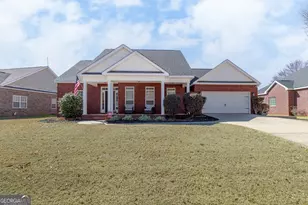 300 Hunts Landing Dr, Kathleen, GA 31047 - Photo 1