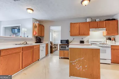 679 Michael Cir, Monroe, GA 30655 - Photo 17