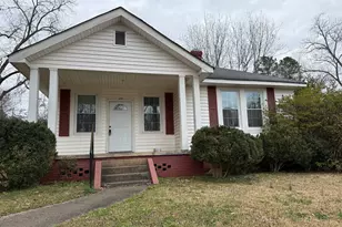 129 R St SW, Thomaston, GA 30286 - Photo 1