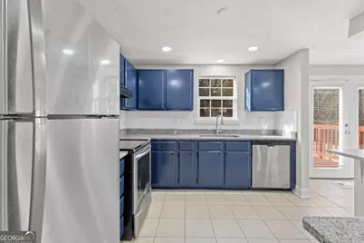 5268 Kinsdale Lane, Stone Mountain, GA 30088 - Photo 13