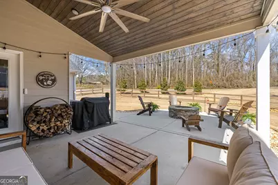 22 E Field Street, Newnan, GA 30263 - Photo 51