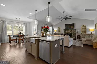 22 E Field Street, Newnan, GA 30263 - Photo 27