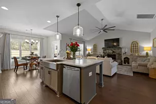 22 E Field St, Newnan, GA 30263 - Photo 27