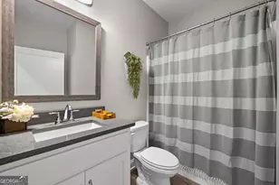 22 E Field St, Newnan, GA 30263 - Photo 15