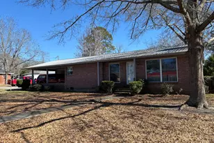 216 E Peter St, Cochran, GA 31014 - Photo 1