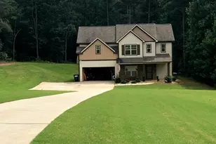 301 Hickory Hills Dr, Newnan, GA 30263 - Photo 1