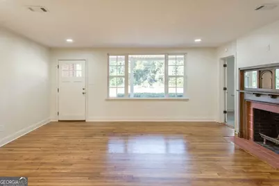 315 Strickland Avenue, Blackshear, GA 31516 - Photo 9