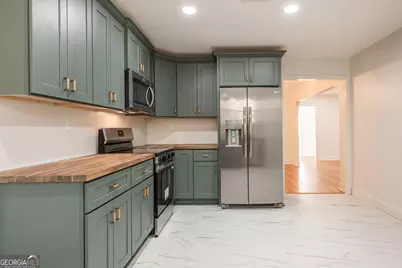 315 Strickland Avenue, Blackshear, GA 31516 - Photo 15