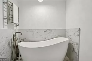 26304 Plantation Dr NE, Atlanta, GA 30324 - Photo 15