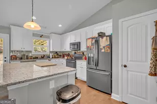 201 Poppyfield Farm Dr, Good Hope, GA 30641 - Photo 15