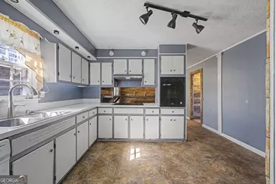 215 Parkway Drive, Adairsville, GA 30103 - Photo 9
