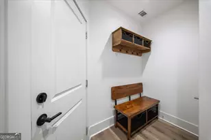 301 Penny Ct, Sandy Springs, GA 30328 - Photo 23