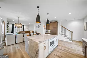 301 Penny Ct, Sandy Springs, GA 30328 - Photo 9