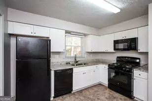 537 Plainville Dr, Atlanta, GA 30331 - Photo 5