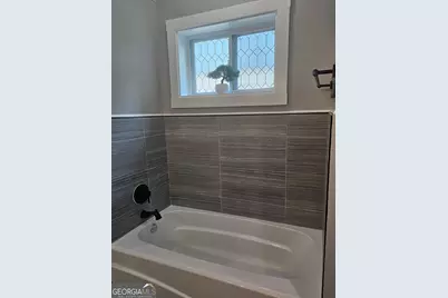 2429 Hosea L. Williams, Atlanta, GA 30317 - Photo 17