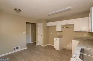 3479 Valley Oaks Rd, Lithonia, GA 30038 - Photo 7