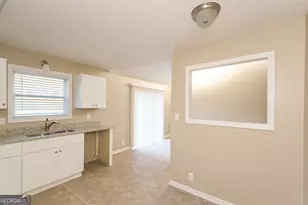 3479 Valley Oaks Rd, Lithonia, GA 30038 - Photo 9