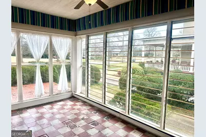 550 S Hill St, Griffin, GA 30224 - Photo 25