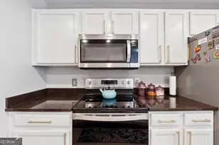 3040 Peachtree Rd NW, Atlanta, GA 30305 - Photo 17