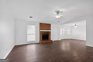 6388 Eastbriar Dr, Lithonia, GA 30058 - Photo 7