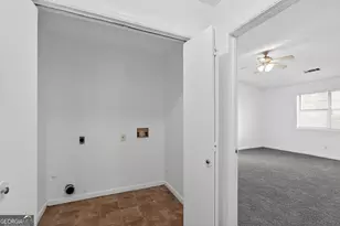 6388 Eastbriar Dr, Lithonia, GA 30058 - Photo 31