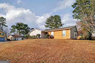 6388 Eastbriar Dr, Lithonia, GA 30058 - Photo 3