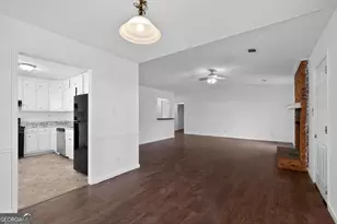 6388 Eastbriar Dr, Lithonia, GA 30058 - Photo 9