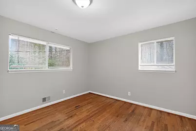 5700 Deerfield Trail, Atlanta, GA 30349 - Photo 9